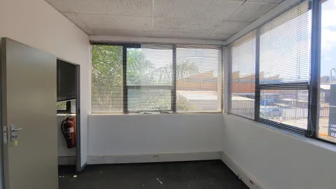Commercial-Office-Space-To-Let and-For-Sale-in-Wynberg (4)